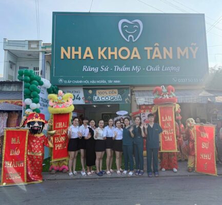 Không khí sôi động tại lễ khai trương Nha Khoa Tân Mỹ
